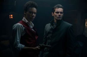 Kit Young and Freddy Carter in Shadow and Bone (2021)