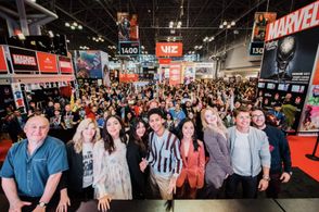 Gregg Sulkin, Ariela Barer, Lyrica Okano, Virginia Gardner, Allegra Acosta, and Rhenzy Feliz in Runaways (2017)