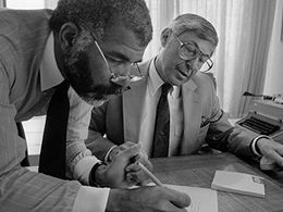 Ed Bradley in 60 Minutes (1968)