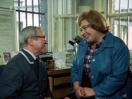 Vladimír Hlavatý and Míla Myslíková in How About a Plate of Spinach? (1977)