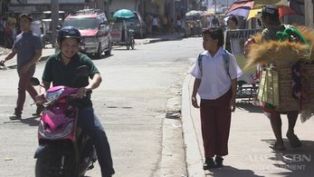 Janus Del Prado and Awra Briguela in Maalaala Mo Kaya (1991)