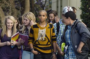 Donis Leonard Jr. in House of Lies: Wonders of the World (2013)