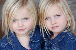 Mia (right) Ella (left)