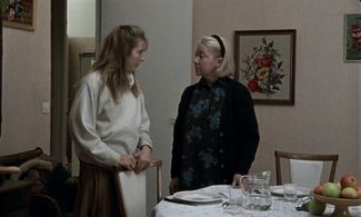 Christiane Desbois and Charlotte Véry in A Tale of Winter (1992)