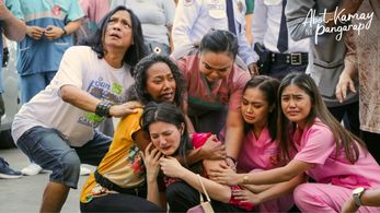 Carmina Villaroel, Wilma Doesnt, Alexandra Mendez, Eunice Lagusad, Ariel Villasanta, and Denise Barbacena in Abot-kamay 