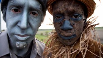 Orien Richman and Jermel Nakia in After the Wizard (2011)