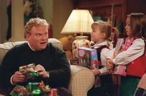 Larry Joe Campbell, Taylor Atelian, and Billi Bruno in According to Jim (2001)