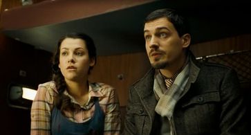 Pavel Savinkov and Kseniya Radchenko in The Practice of Beauty (2011)