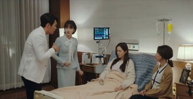 Pang Eun-jin, Son Ye-jin, Hwang Woo-seul-hye, and Choi Dae-hoon in Crash Landing on You (2019)
