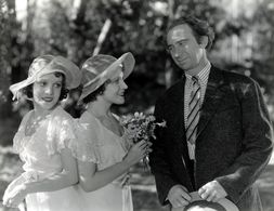 Roscoe Ates, Daisy Hilton, and Violet Hilton in Freaks (1932)