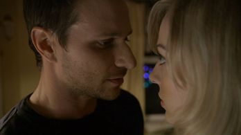Drew Lachey and MacKenzie Porter in Guess Who's Coming to Christmas (2013)