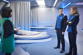 Penny Johnson Jerald, Seth MacFarlane, Adrianne Palicki, and Kai Wener in The Orville (2017)