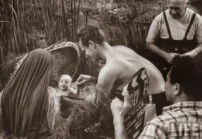 Charlton Heston, Fraser C. Heston, and Martha Scott in The Ten Commandments (1956)