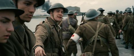Luke Thompson and Michel Biel in Dunkirk (2017)