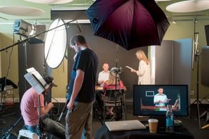 On the set with Lindsay Wagner!