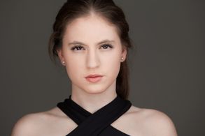 Olivia Gropp Headshot