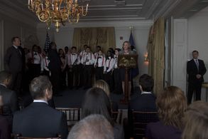 Virginia Madsen and Kiefer Sutherland in Designated Survivor (2016)