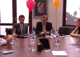 Georgiy Taratorkin, Ilya Lyubimov, and Olga Lomonosova in Ne rodis krasivoy (2005)