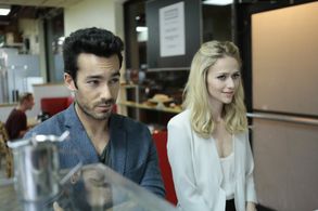 Aarón Díaz and Johanna Braddy in Quantico (2015)