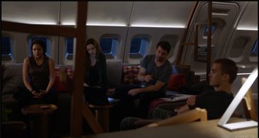 Kristen Connolly, Alyssa Diaz, James Wolk, and Josh Salatin in Zoo (2015)