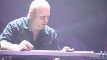 Steve Mac in The Australian Pink Floyd: Live at the Hammersmith Apollo 2012 (2011)