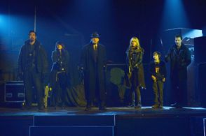 David Bradley, Kevin Durand, Mía Maestro, Corey Stoll, Ruta Gedmintas, and Ben Hyland in The Strain (2014)