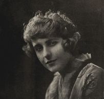 Pearl White in The King's Game (1916)