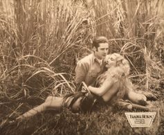 Edwina Booth and Duncan Renaldo in Trader Horn (1931)