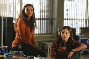 Annabelle Attanasio and Jaime Lee Kirchner in Bull (2016)