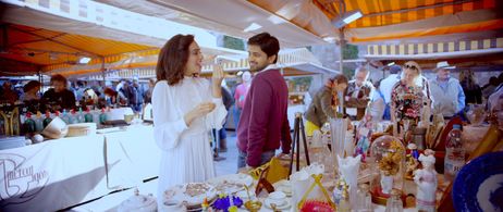 Amruta Khanvilkar and Shashank Ketkar in One Way Ticket (2016)