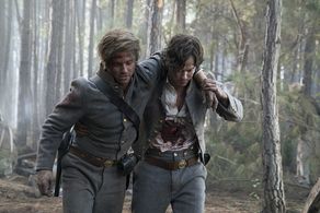 Ian Somerhalder and Evan Gamble in The Vampire Diaries (2009)