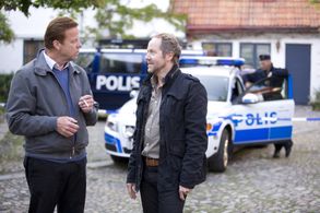 Krister Henriksson and Douglas Johansson in Wallander: Hämnden (2009)