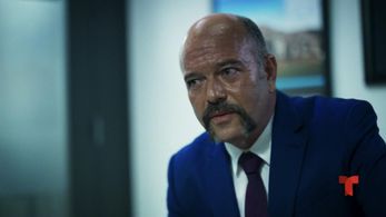 Carlos Acosta-Milian in 100 días para enamorarnos (2020)