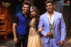 Karanvir Bohra, Mouni Roy, and Arjun Bijlani in Naagin: Episode #3.102 (2019)