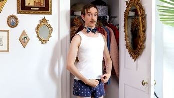 Cory Bertrand in Roommate Roulette (2022)