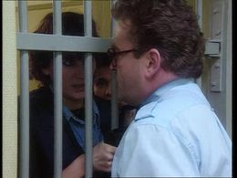 Renée Fokker, Luk van Mello, and Kietje Sewrattan in Vrouwenvleugel (1993)