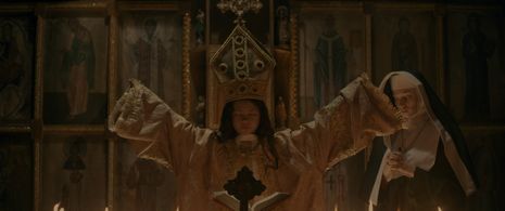 Rhed Bustamante and Phoebe Walker in Seklusyon (2016)