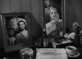 Eva Henning, Mimi Nelson, and Naima Wifstrand in Thirst (1949)