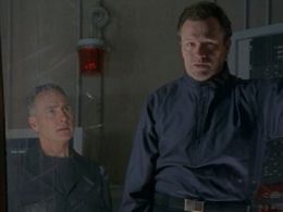 Laurie Murdoch and Michael Rooker in The Outer Limits (1995)