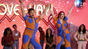 Rachel Bloom and Vincent Rodriguez III in Crazy Ex-Girlfriend (2015)