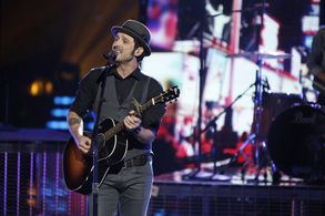 Tony Lucca in The Voice (2011)