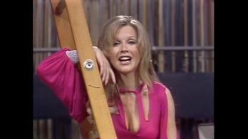 Lisa Farringer in Rowan & Martin's Laugh-In (1967)