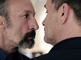 Koen De Bouw and Herwig Ilegems in Professor T. (2015)