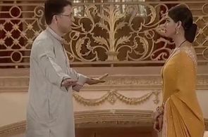Sakshi Tanwar and Kiran Karmarkar in Kahaani Ghar Ghar Kii: Episode #1.985 (2005)