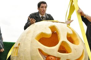 Production Still of Drew Scott on the set of Pumpkin Wars
