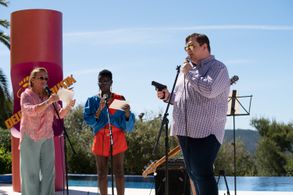 Carmen Molinar, Victor von Schirach, and Lorna Ishema in The Mallorca Files (2019)