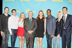 Alicia Silverstone, Henry Winkler, Ari Graynor, Evan Cabnet, Daniel Breaker, Cheyenne Jackson, Jenni Barber, and David W