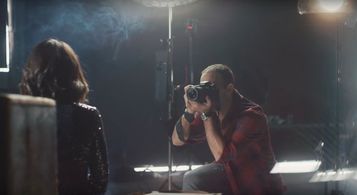 Sandra Echeverría and Jesús Lloveras in Instinto Animal (2019)