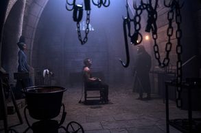 Isabel Lucas, Mido Hamada, and Oliver Jackson-Cohen in Emerald City (2016)