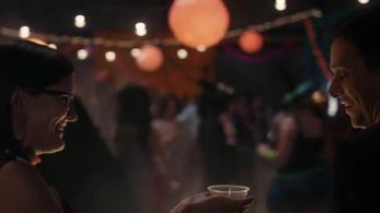 Erin Bradley Dangar and Ralph Macchio in Cobra Kai (Esqueleto)